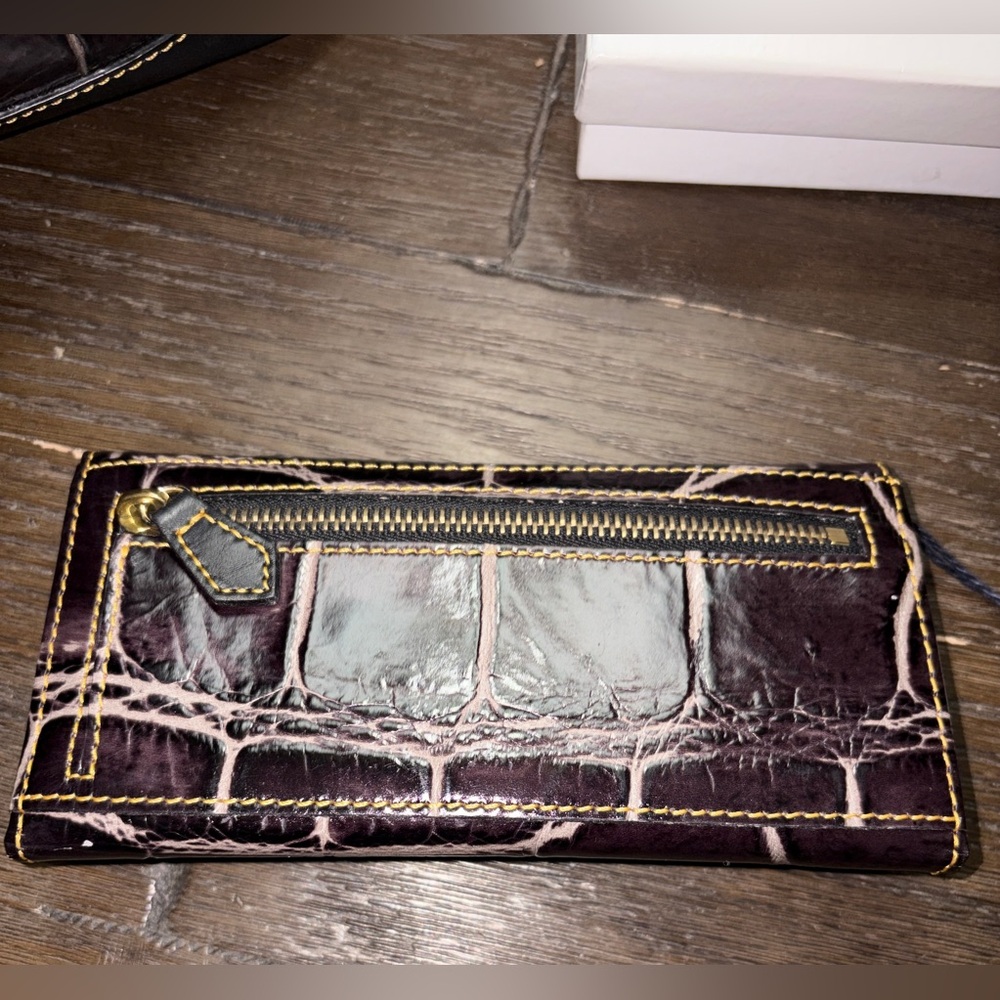 Dooney & Bourke Maurizia Croc-Embossed Aubergine Tote, Pouch EUC & NWT WALLET - Picture 7 of 15